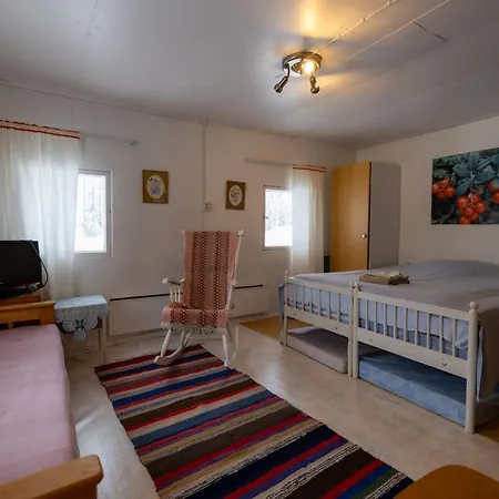 Heidin Mummola Farm * Pello